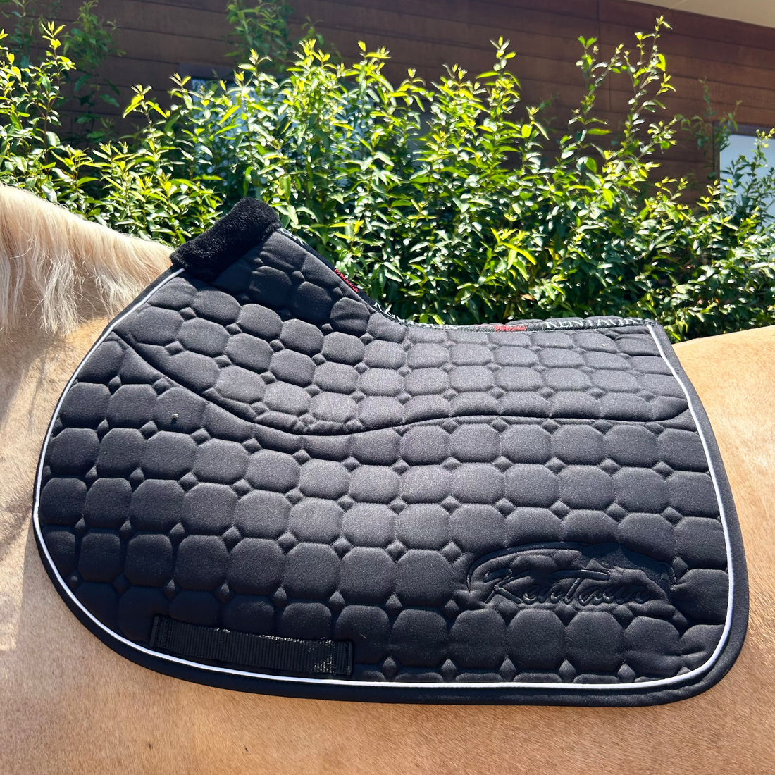 Kentaur Sheepskin Lined Saddle Pad