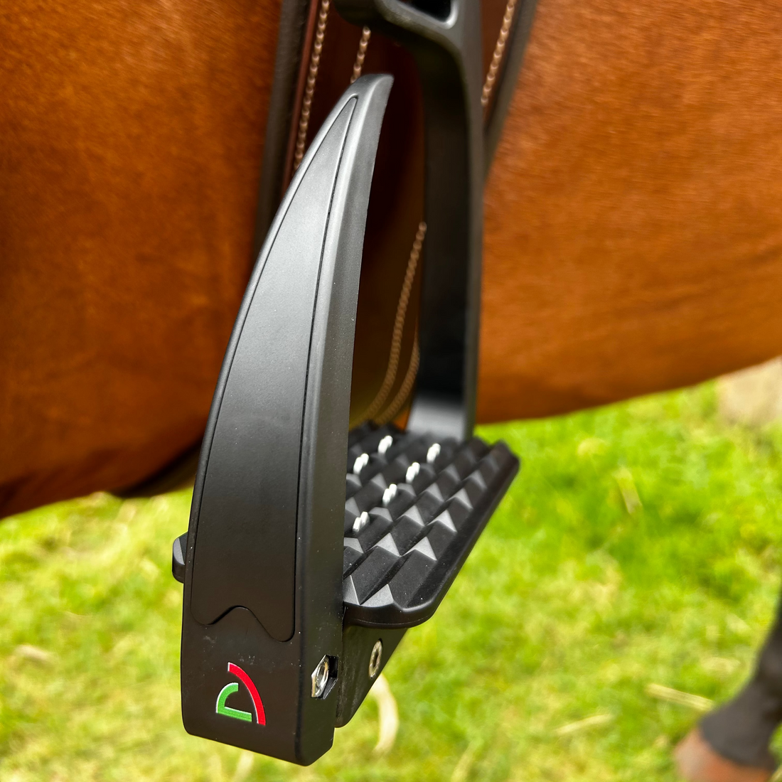Safe Riding S-Light Stirrups