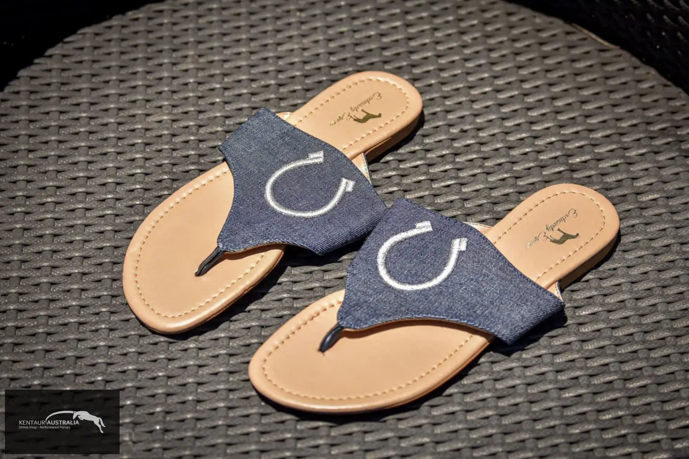 Exclusively Equine Flip Flops Horse Shoe / EUR 37 Footwear