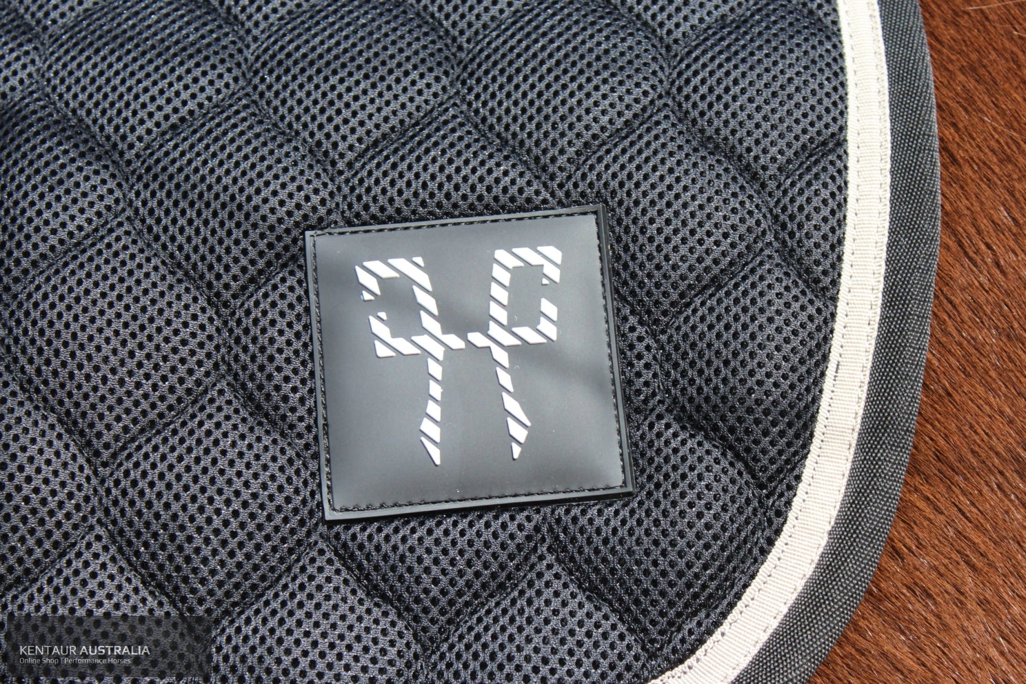 Horse Pilot ’Jumping’ Saddle Pad Black/Beige / Full Saddle Pad