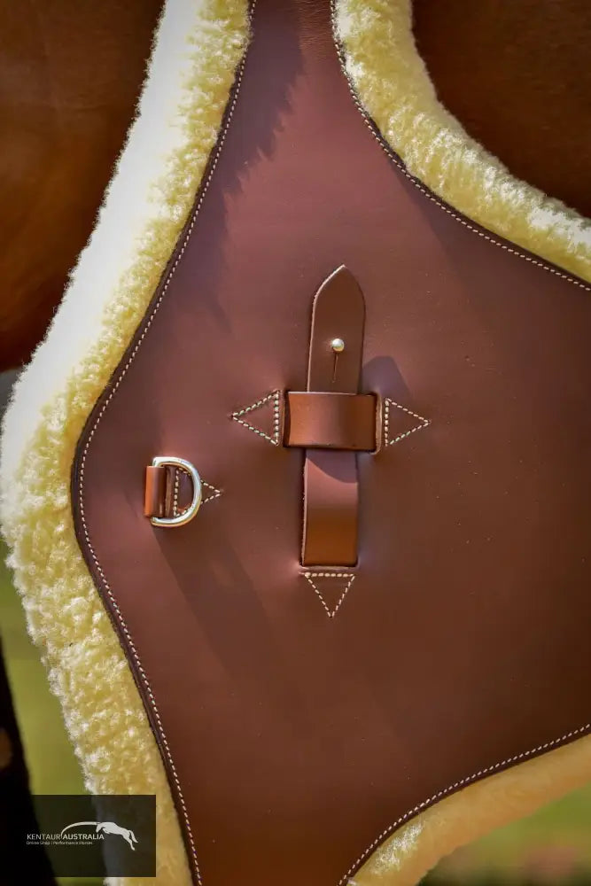 Kentaur ’Cassis’ Girth with Sheepskin jumping girths