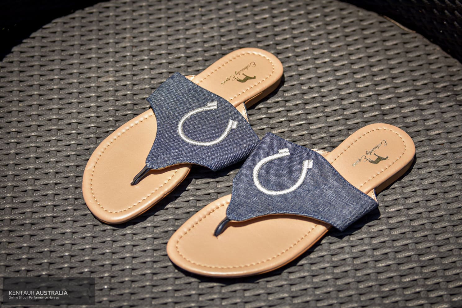 Exclusively Equine Flip Flops Horse Shoe / EUR 37 Footwear