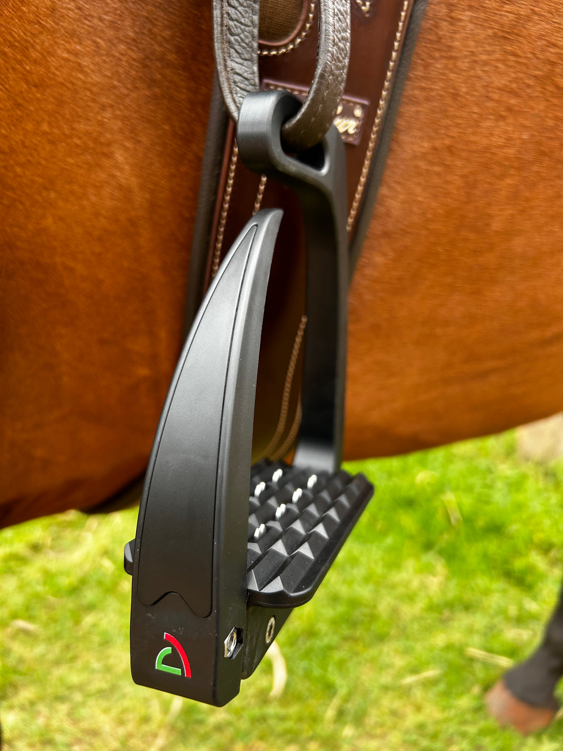 Safe Riding S-Light Stirrups