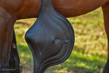 Load image into Gallery viewer, Kentaur ’Avignon’ Stud Girth jumping girths