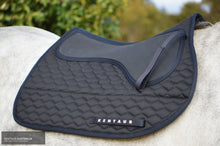 Load image into Gallery viewer, Kentaur Neo Non Slip Saddle Pad Black / Jumping Saddle Pad